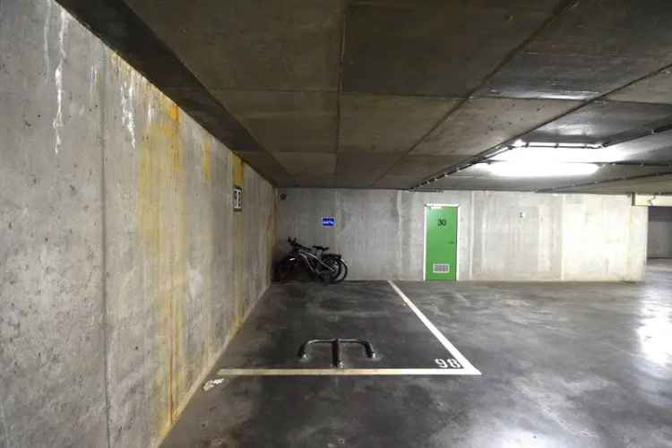 Parking te koop in een volledige aanbod locatie