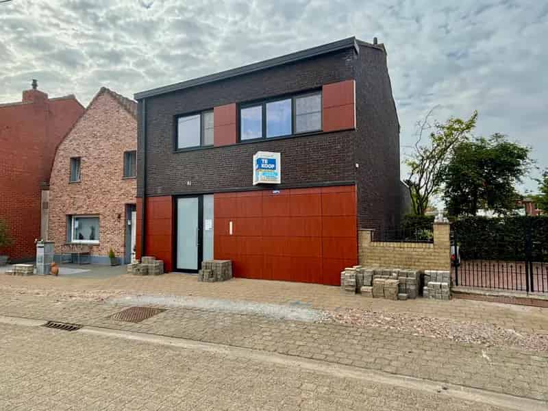 Huis te huur Ieper Centrum: Instapklaar 3 slaapkamers Zuidtuin Garage