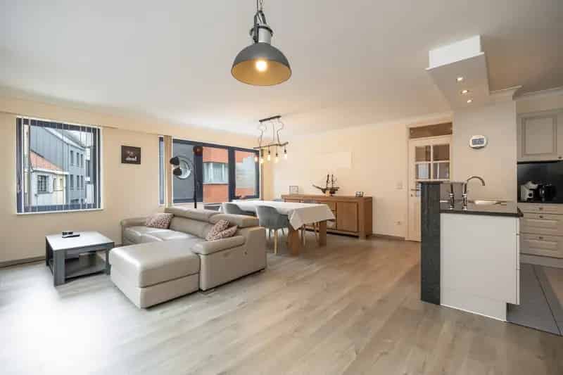 Instapklaar 2 Slaapkamers Appartement Temse Centrum