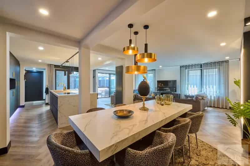 Luxe gelijkvloers appartement te Pelt 240m²
