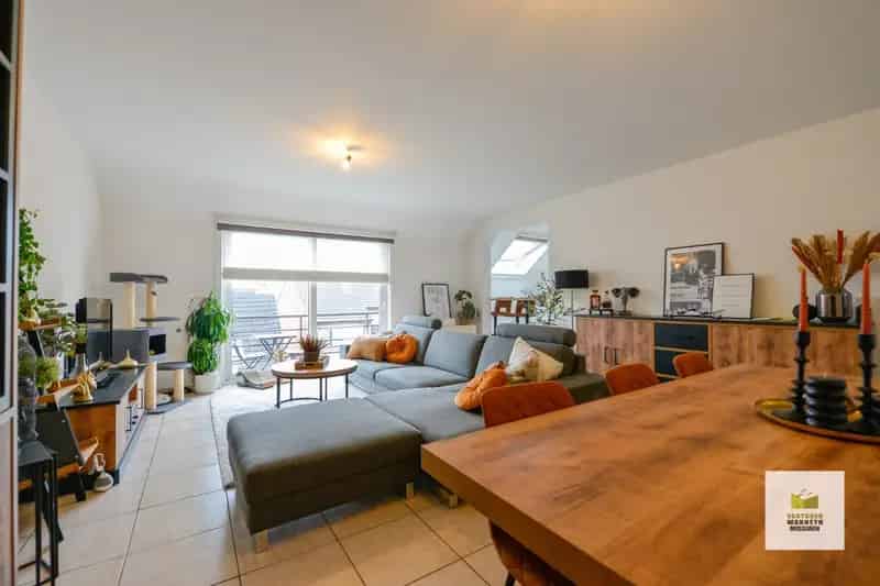 Appartement te Koop Zwevezele: 2 Slaapkamers, Garage, Energiezuinig