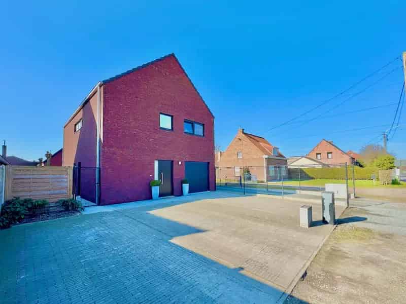 Huis te koop Evergem 224m2 5 slaapkamers grote loods