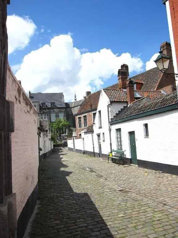 Begijnhofwoning Gent 1 Slaapkamer Te Huur