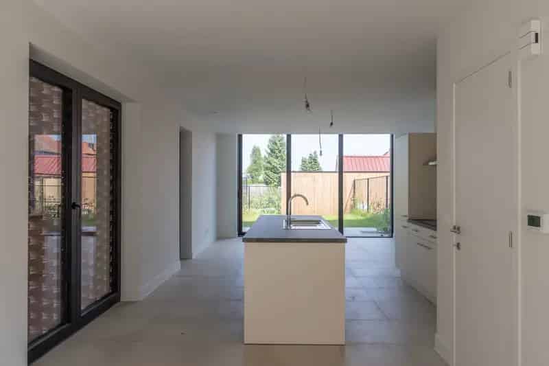 Moderne BEN woning te huur Mariakerke met tuin