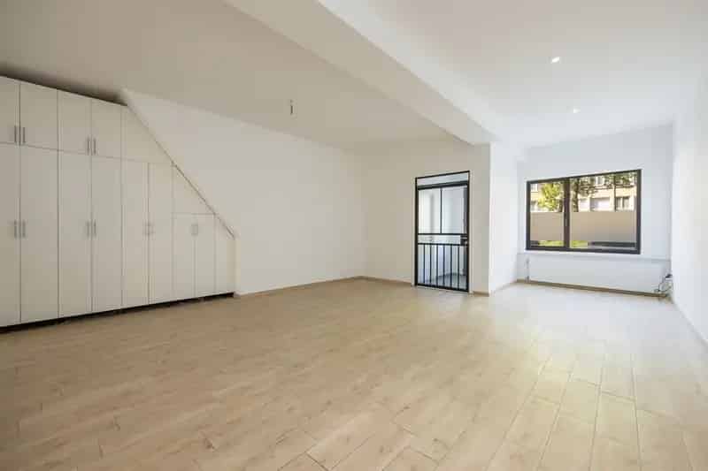 Grote woning te huur met tuin en thuiswerkmogelijkheid
