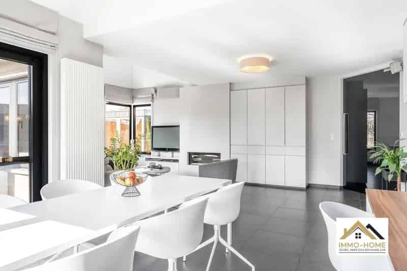 Villa te koop Oostakker: Instapklare woning met landelijk uitzicht