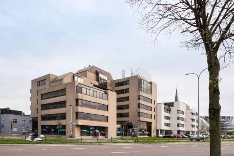Kantoren te Huur Berchem Nabij Station