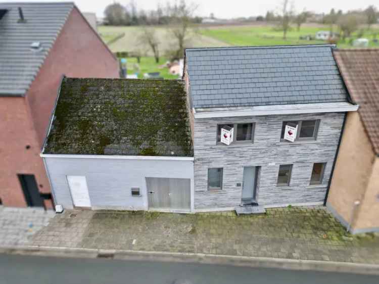 Volledig Instapklare Woning met 3 SLPK, tuin én garage!