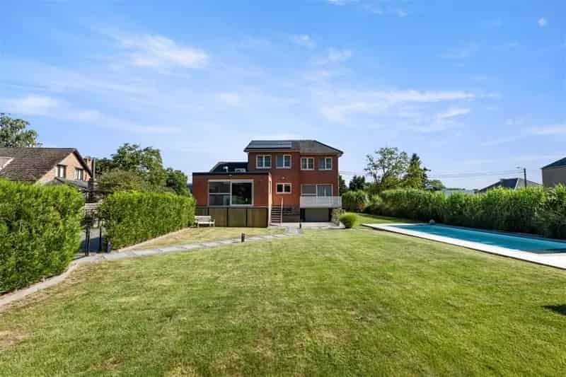 Gezinswoning Sint-Truiden met Zwembad en Poolhouse