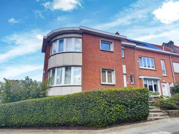 Huis Te Koop Auderghem 5 Slaapkamers Garage Terras
