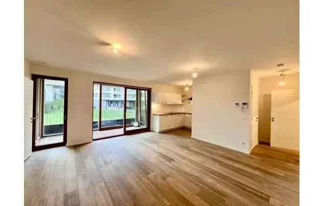 Huur 1 slaapkamer appartement van 72 m² in Antwerp