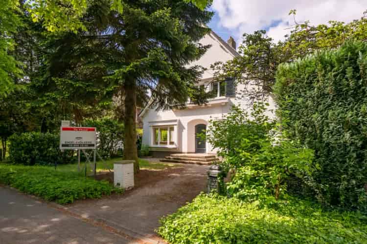 Huis te koop Brasschaat 3 slaapkamers gerenoveerd