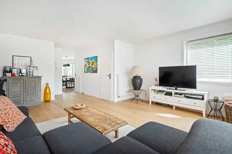 Lichtrijk Duplex Appartement te Koop Gravenwezel