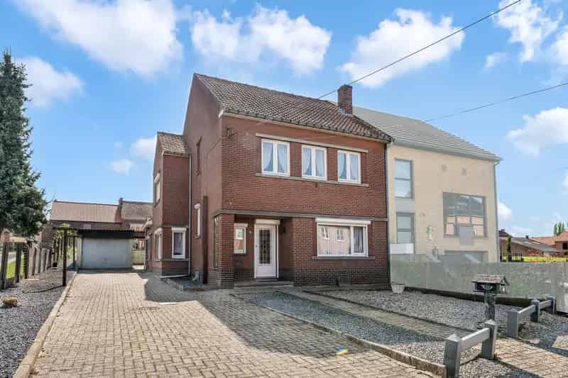 Huis te koop Vlijtingen: Gezinswoning met garage te renoveren