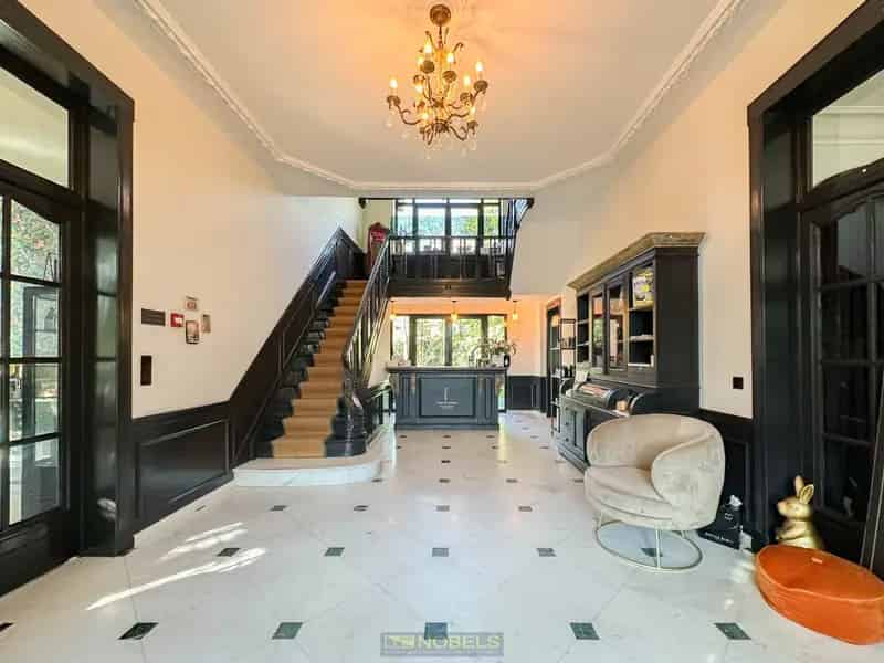 Exclusieve Cottagevilla te Ronse 5 Slaapkamers Zwembad Jacuzzi B&B