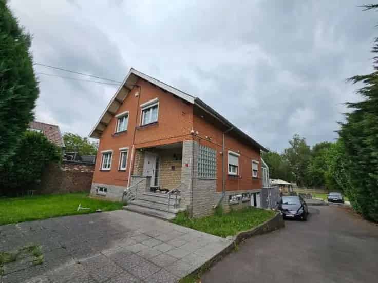 Villa Te Koop 4 slaapkamers  Dubbel Glas Regenwaterput