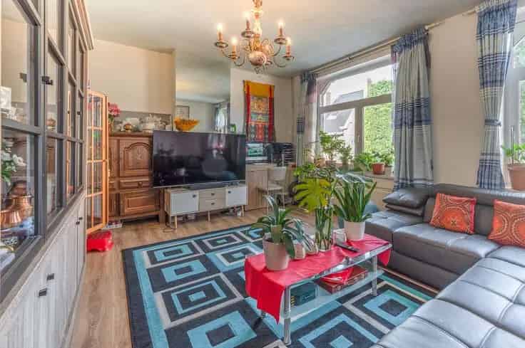 Huis Te Koop Ruime Woning Atelier 65m2 Commerciële Mogelijkheden