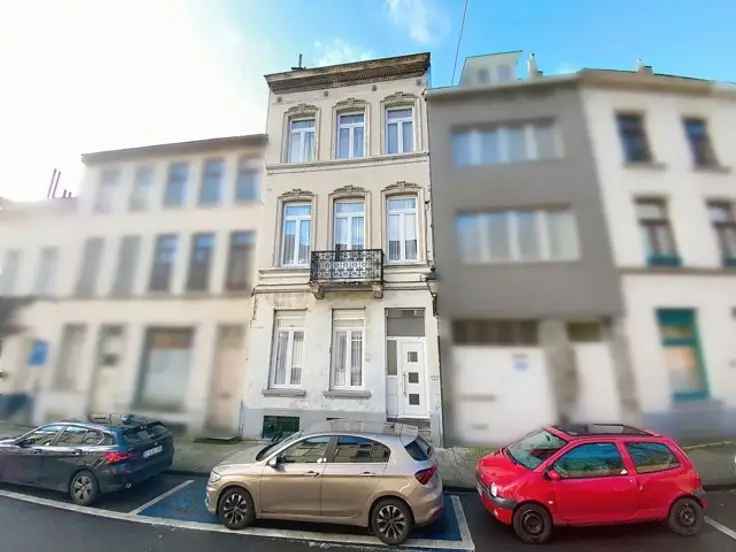 Huis Te Koop LAEKEN 6 slaapkamers 2 kantoren Grote Binnenplaats