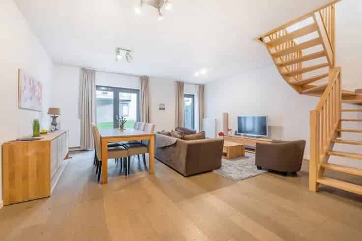 Duplex Te Koop Brussel Centrum 3 Slaapkamers Tuin Garage