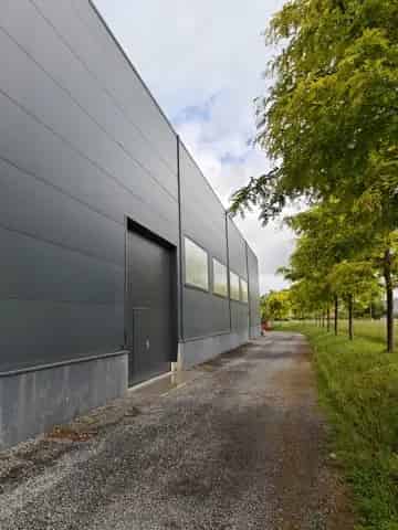 Magazijn te Huur Lessines 330m2