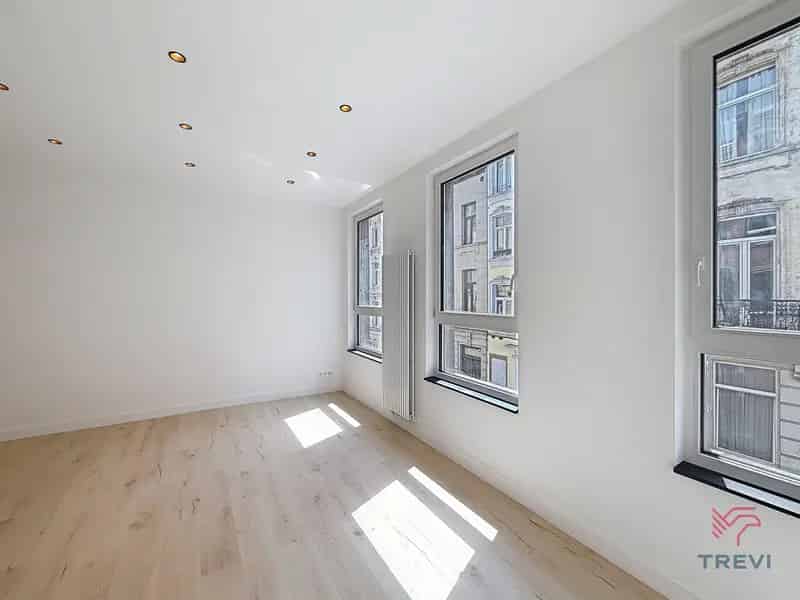 Gerenoveerde Studio te Huur Ixelles Nabij Flagey