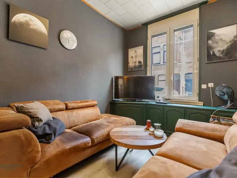 Huis te koop Lier 2 slaapkamers op te frissen