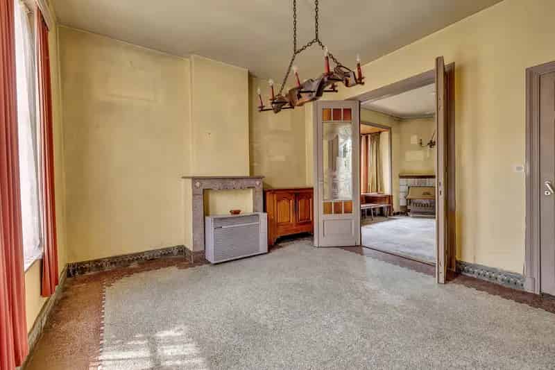 Huis te huur Aalst: 4 slaapkamers te renoveren