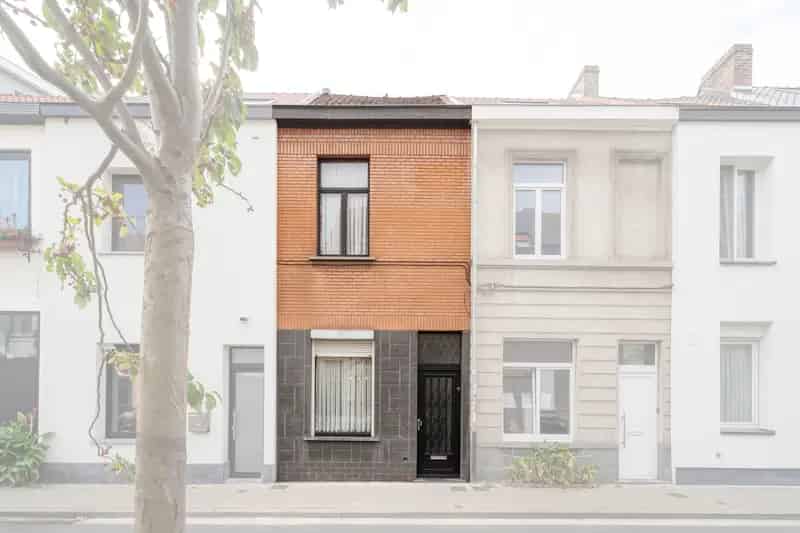 Te renoveren woning met 2 slaapkamers Sint-Amandsberg