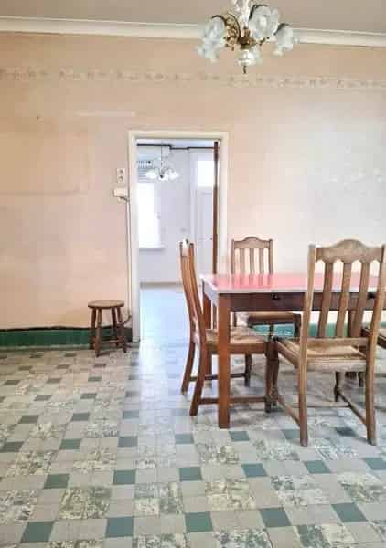 Huis te koop Zele: 3 slaapkamers, renovatieproject