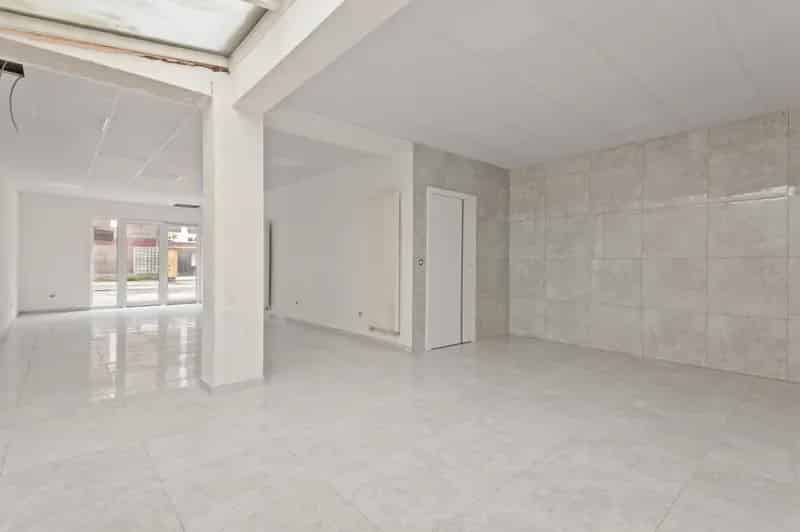 Gerenoveerd Handelspand 116m² Mol Centrum