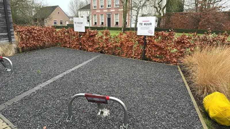 Autostaanplaatsen te koop Hamme
