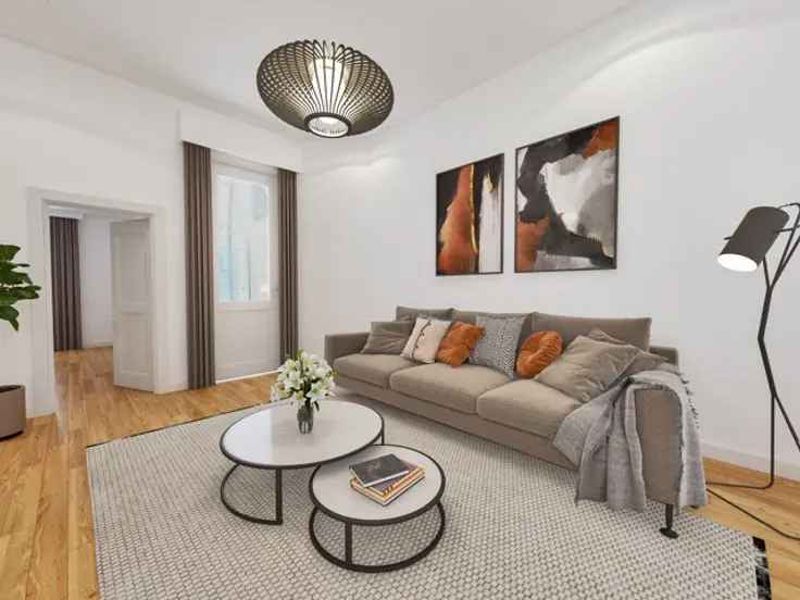 Appartement te koop met renovatiemogelijkheden in Rue de la Victoire