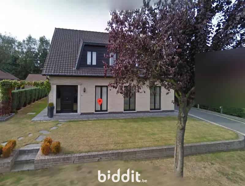 4 Slaapkamers Ruime Gezinswoning Garage