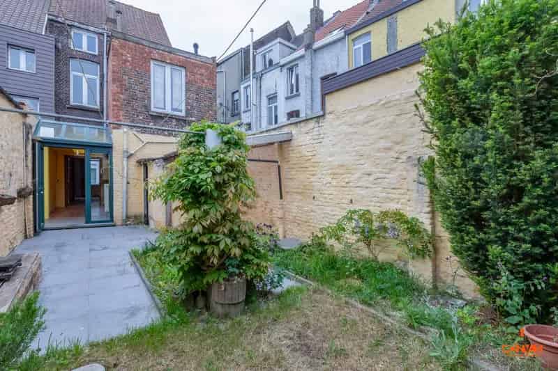 Huis te huur Sint-Amandsberg 4 slaapkamers tuin renovatieproject