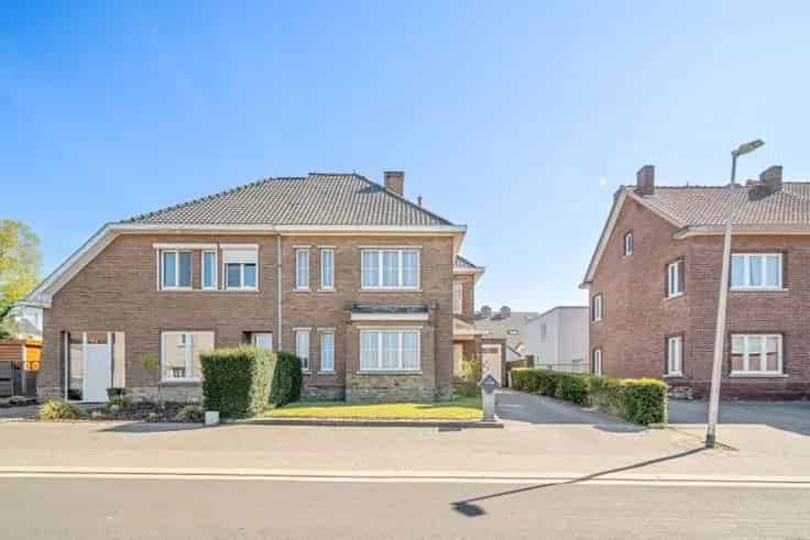 Halfvrijstaande woning te koop Munsterbilzen
