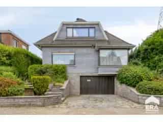 Huis te koop Itterbeek - Ruime villa met 3 slaapkamers en tuin