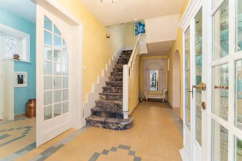 Villa te koop De Panne 7 slaapkamers gerenoveerd