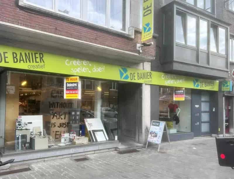 MODERN COMMERCIEEL GELIJKVLOERS MOLENSTRAAT