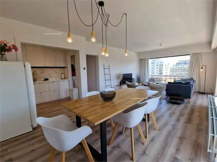 Appartement te koop De Panne: Zeer mooi gerenoveerd appartement met zeezicht