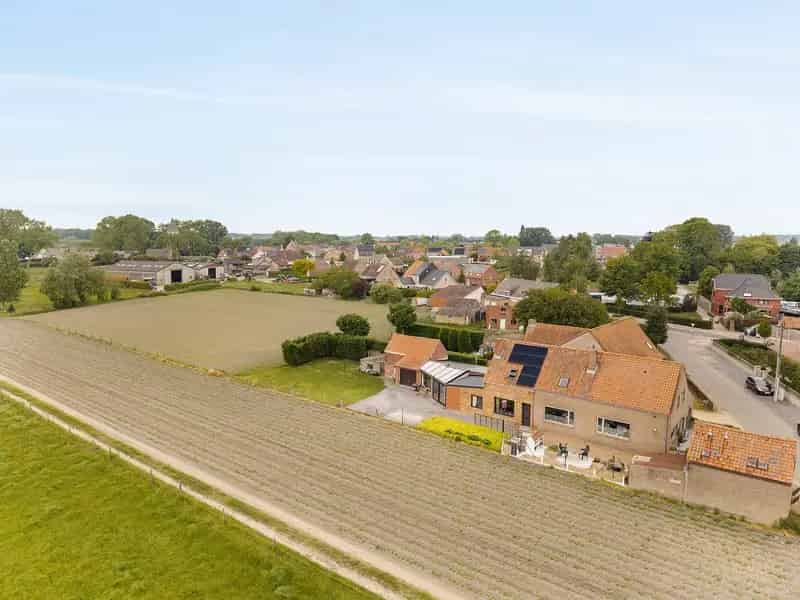 Te renoveren woning met fenomenaal uitzicht Kortemark