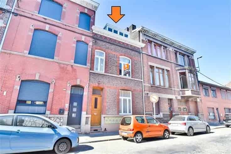 Huis Te Koop: 3 slaapkamers, tuin, nabij tram