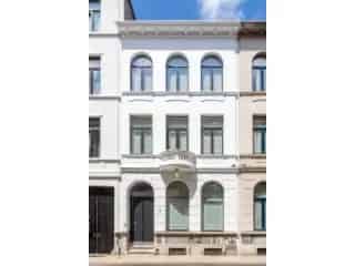 Herenhuis te koop Antwerpen - Luxueus gerenoveerd met tuin