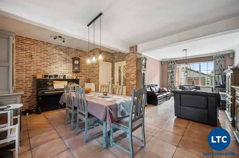 Ruime Instapklare Woning Te Tienen Bost