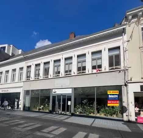 Modern Winkelpand Uitzonderlijke Gevelbreedte