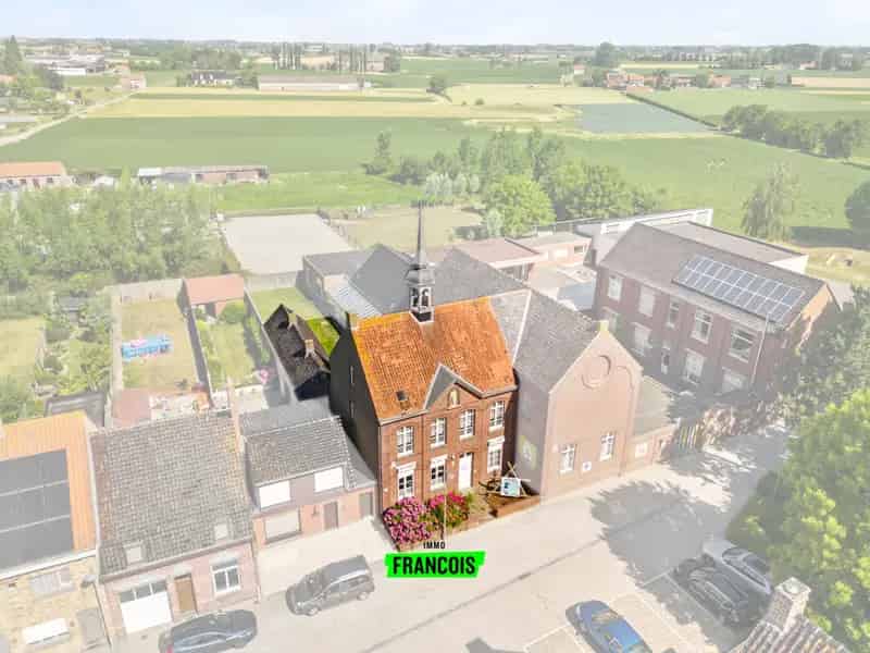 Kloosterhuis te renoveren te Proven 260m2