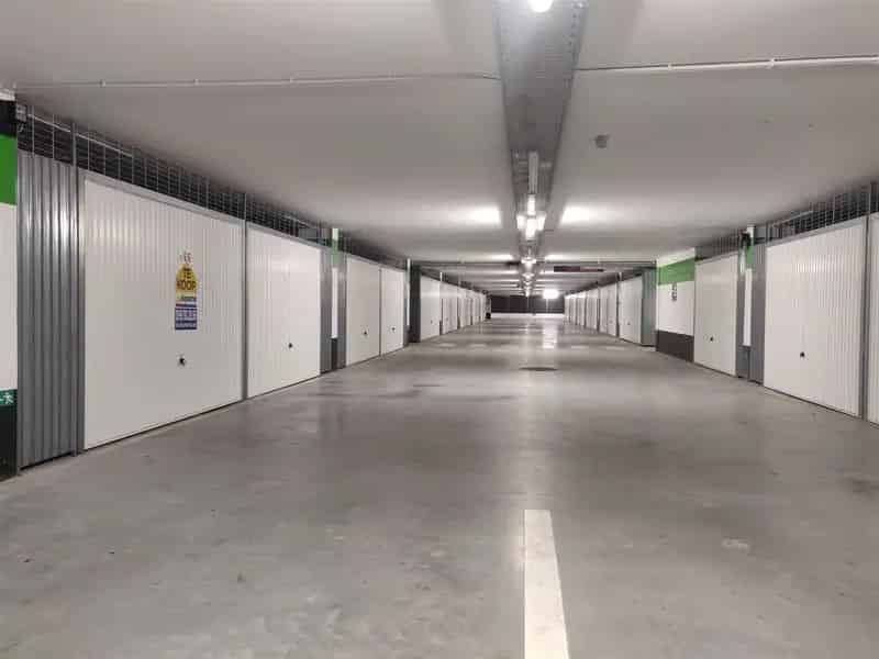 Garage te Koop