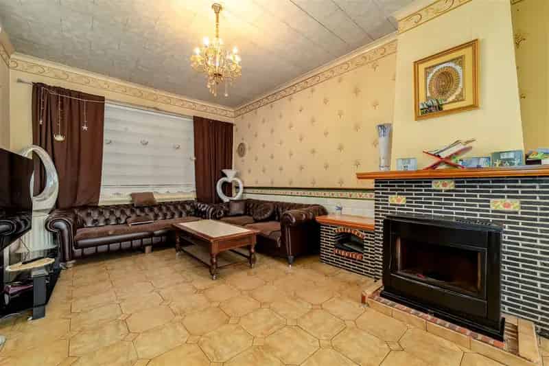 Te renoveren huis met veel mogelijkheden