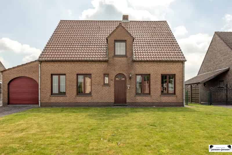 Huis te huur Wuustwezel: Ruime gezinswoning met 3 4 slaapkamers en grote tuin