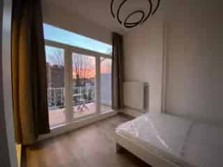 Appartement in medehuur Elsene - Ruime kamer met eigen badkamer en terras