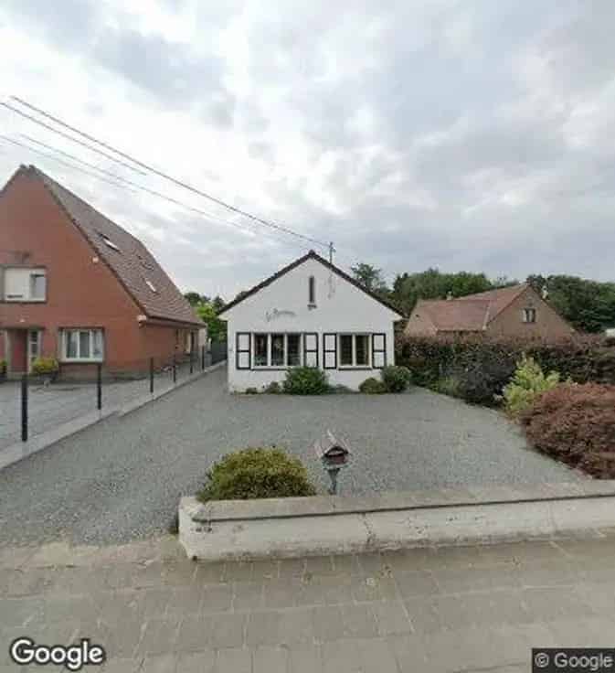 Huis te koop: 2 slaapkamers, tuin, garage